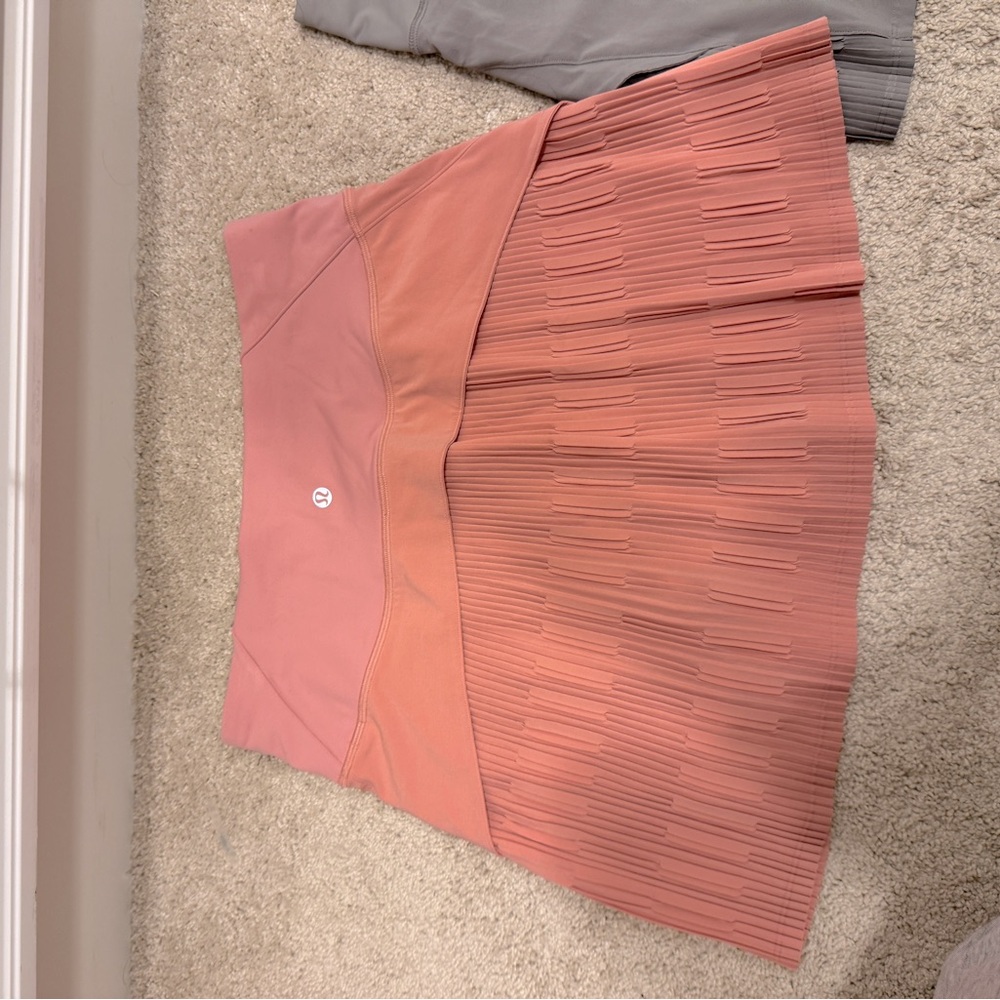 NWOT lululemon athletica Pink Pleated Women's Skirt